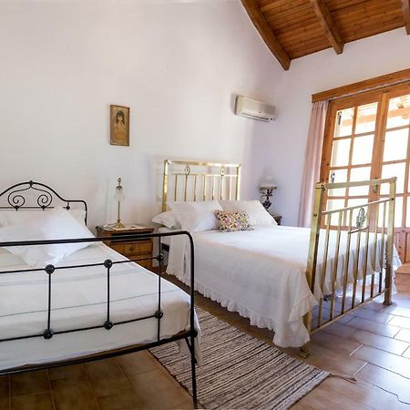 Villa Artjeta Kastrosykia Exteriör bild
