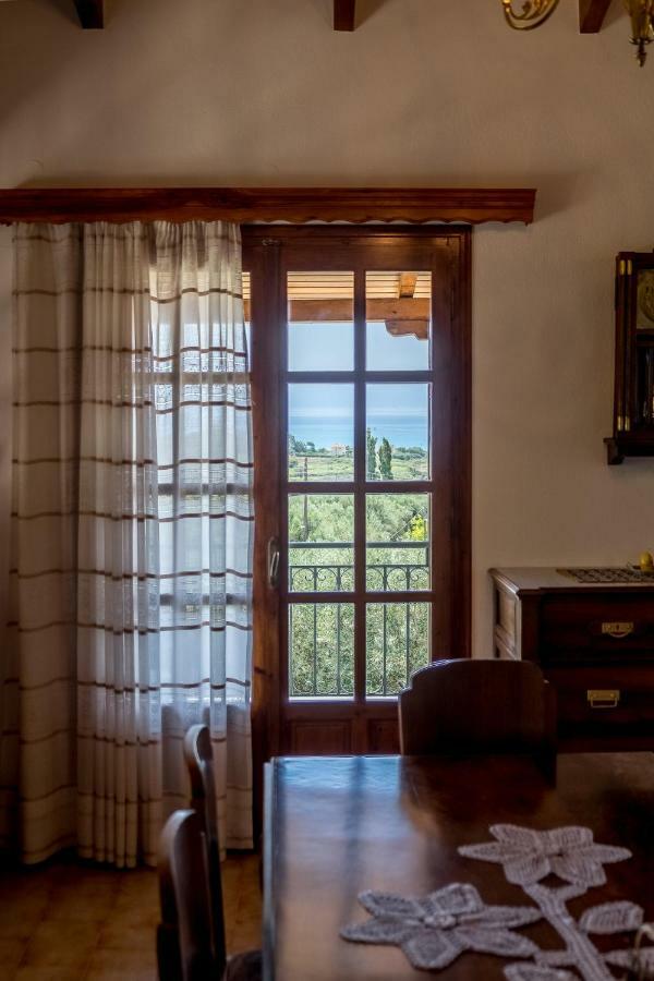 Villa Artjeta Kastrosykia Exteriör bild
