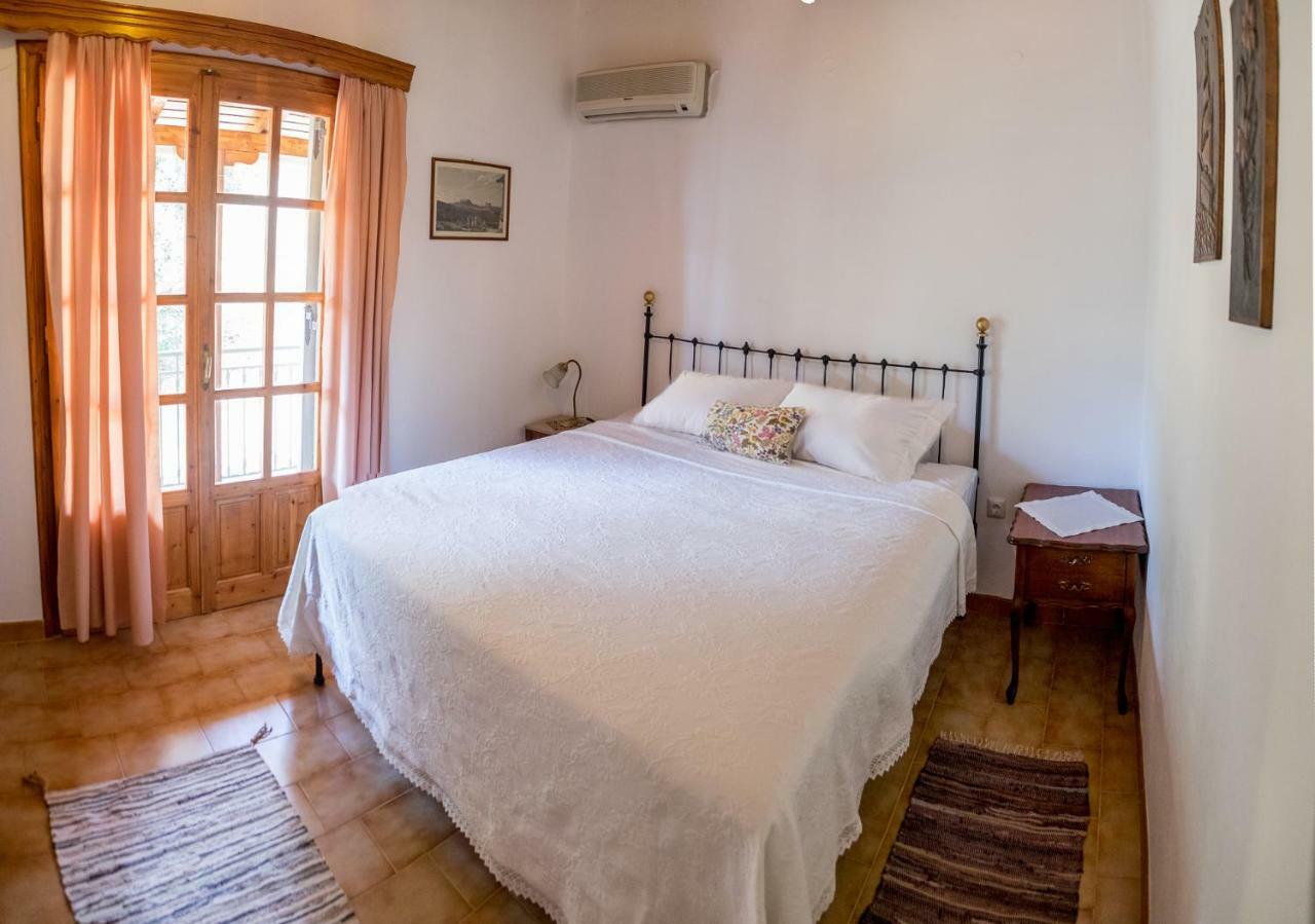 Villa Artjeta Kastrosykia Exteriör bild
